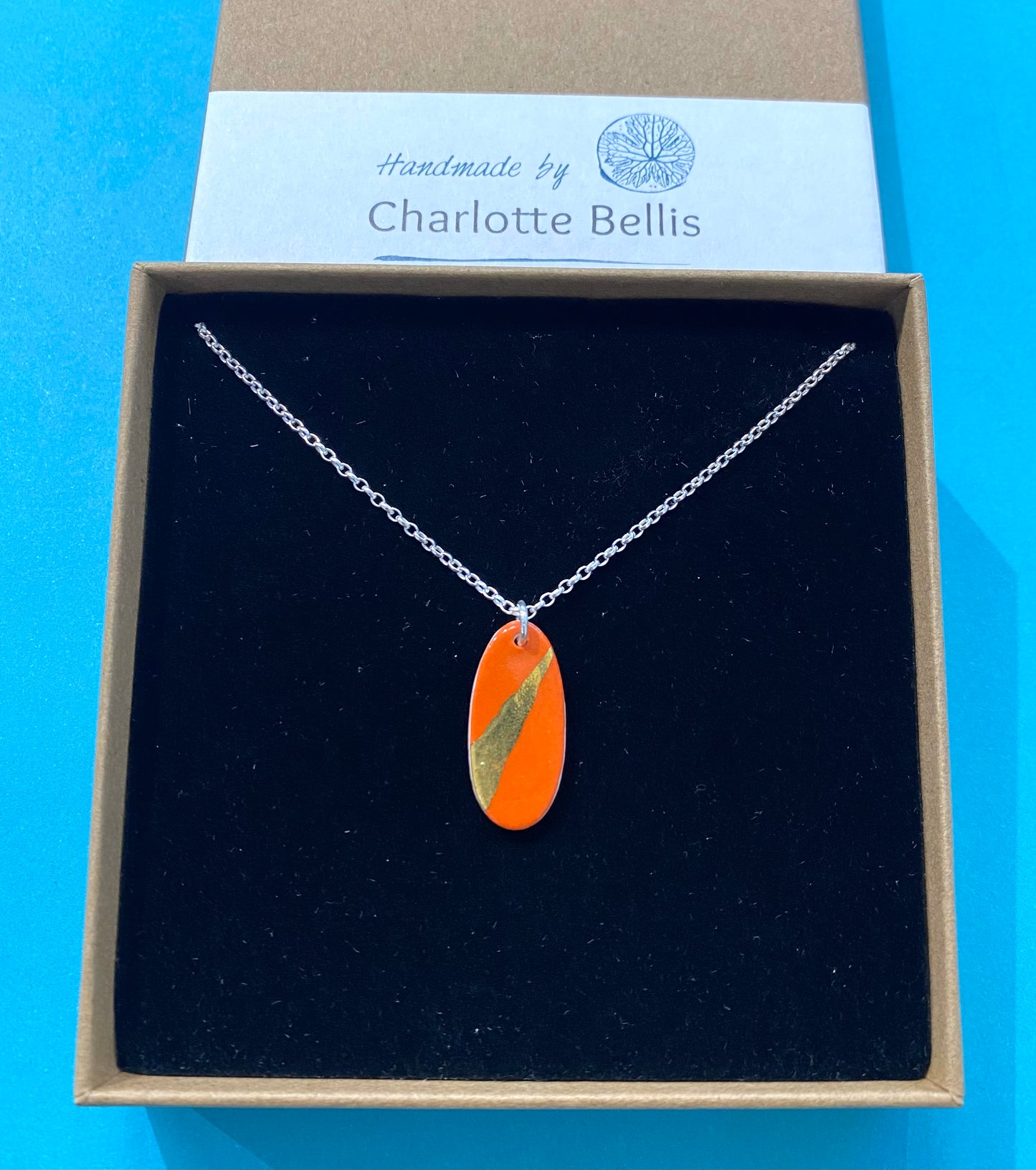 Oval Necklace with 24ct Gold Detailing