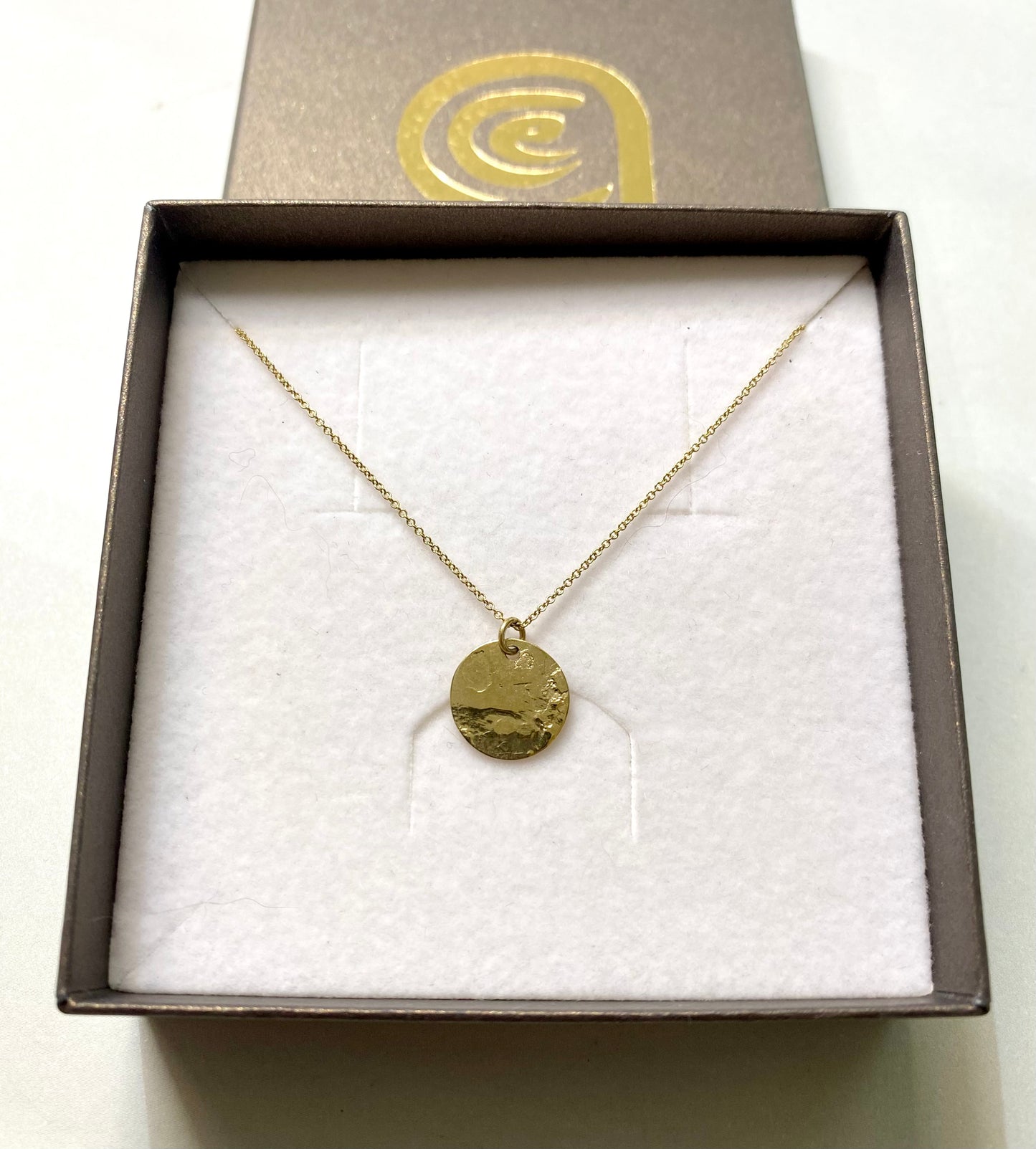 Lloer 9ct Gold Pendant
