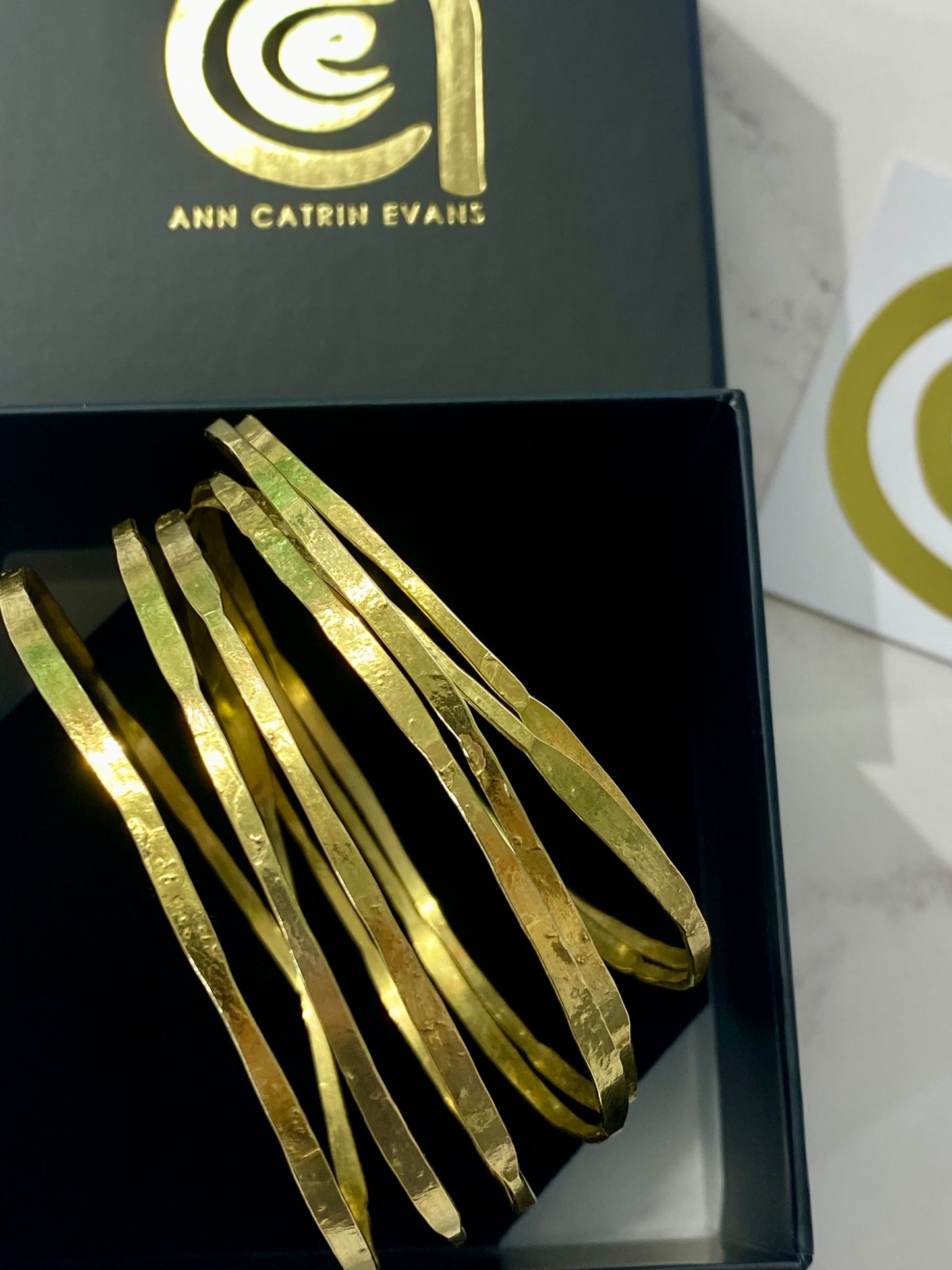 ‘Amrwd' Wrapped Brass Bangle - Fine