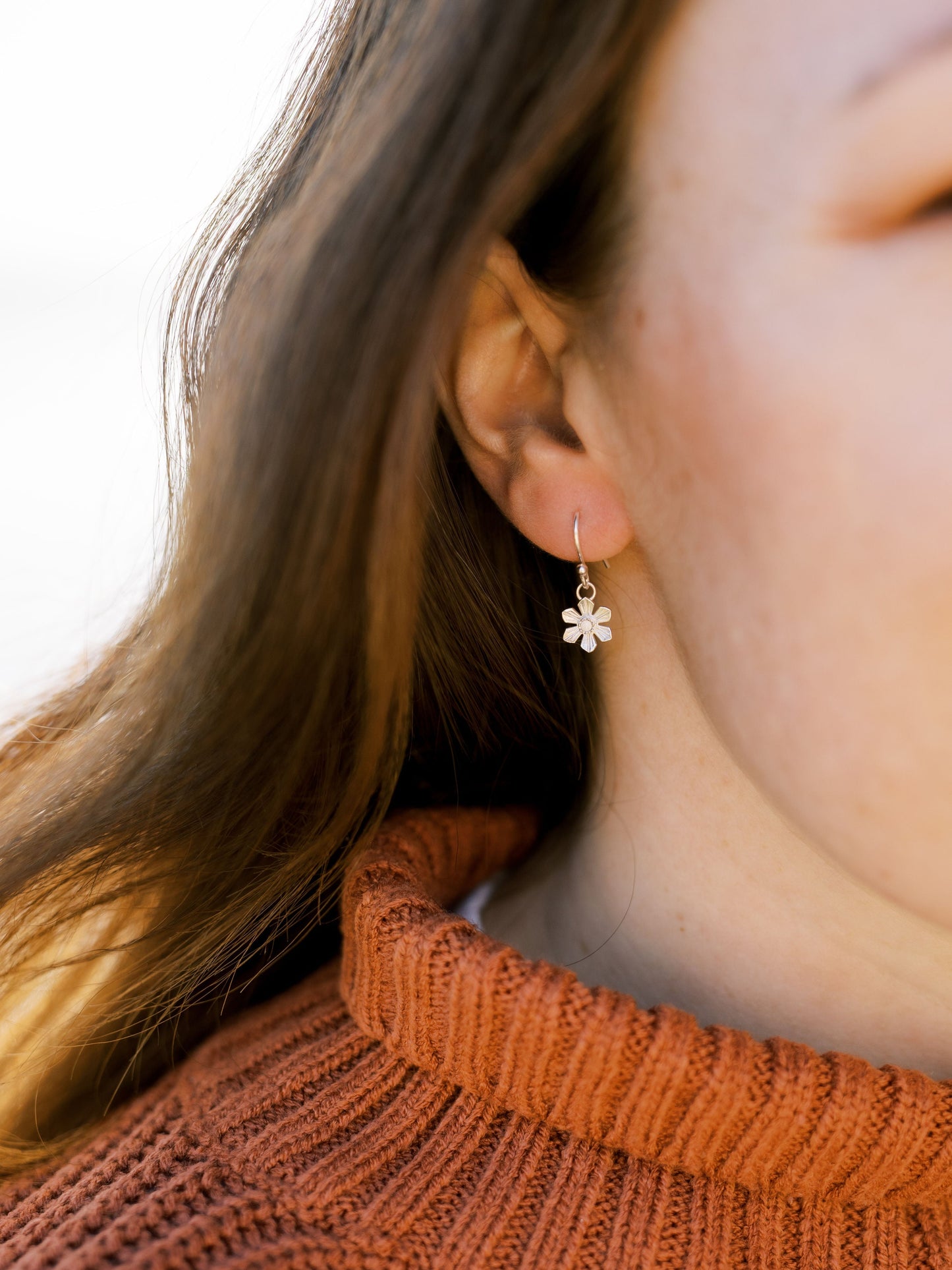 Daffodil - Hook Earrings - Silver - Small