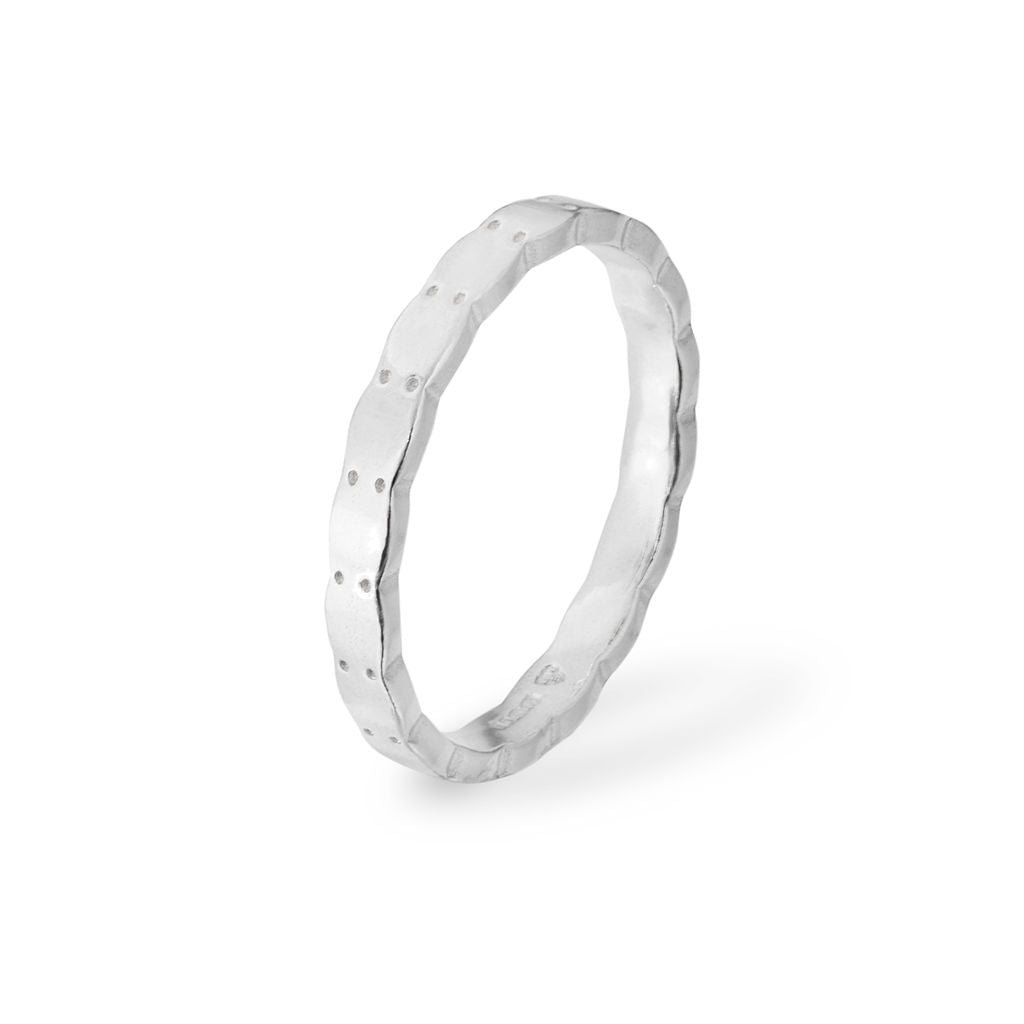 Double Scalloped Pattern Ring – Slim