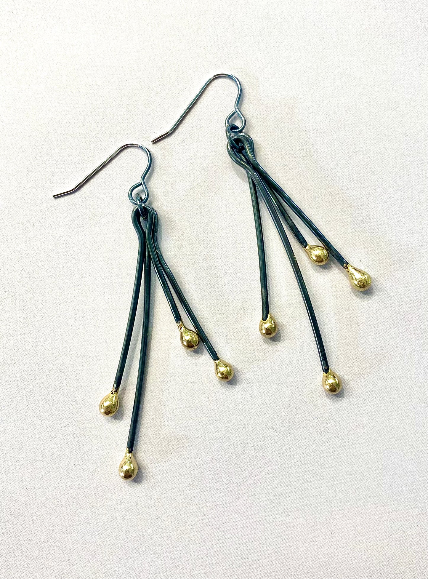 ‘Gwlith' drop Earrings