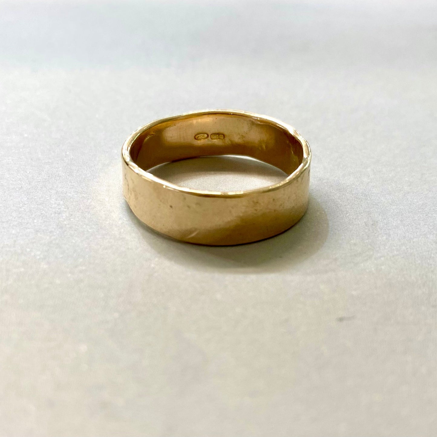 Amrwd 9ct Gold Ring
