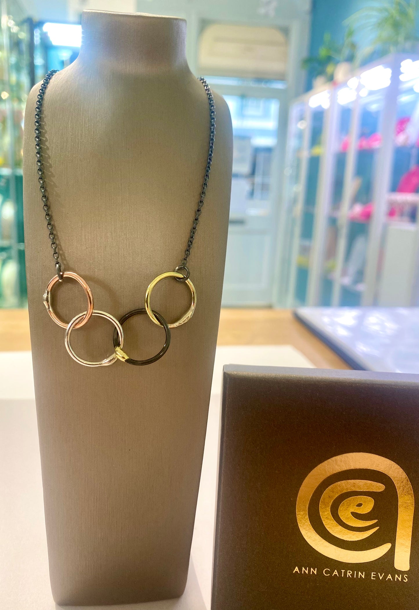 'Gwlith' Family Necklace 4 rings