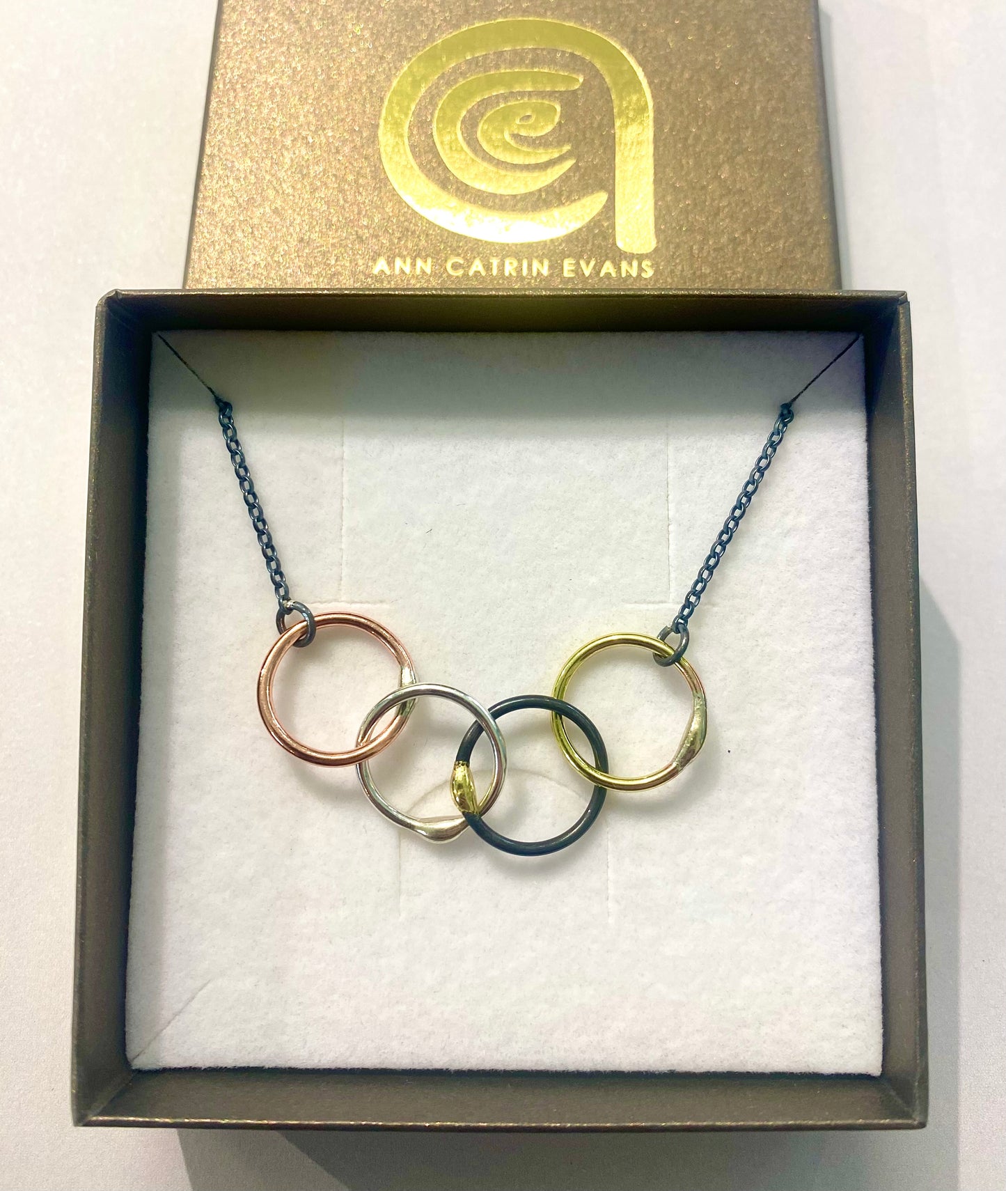 'Gwlith' Family Necklace 4 rings