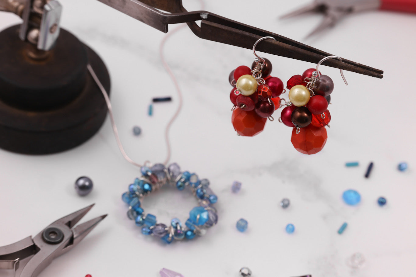 Gwneud gemwaith mwclis gydag Angela Evans 14/2/2026