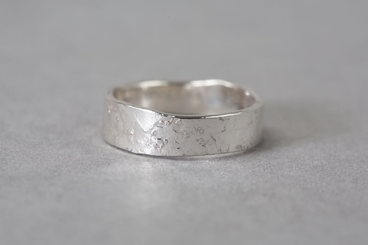 Chunky ‘Amrwd' Silver Ring