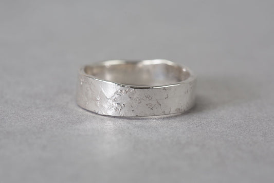 Chunky ‘Amrwd' Silver Ring