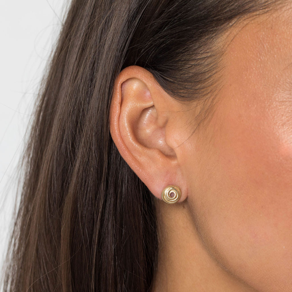 Stydiau Bach Aur wedi'i lapio