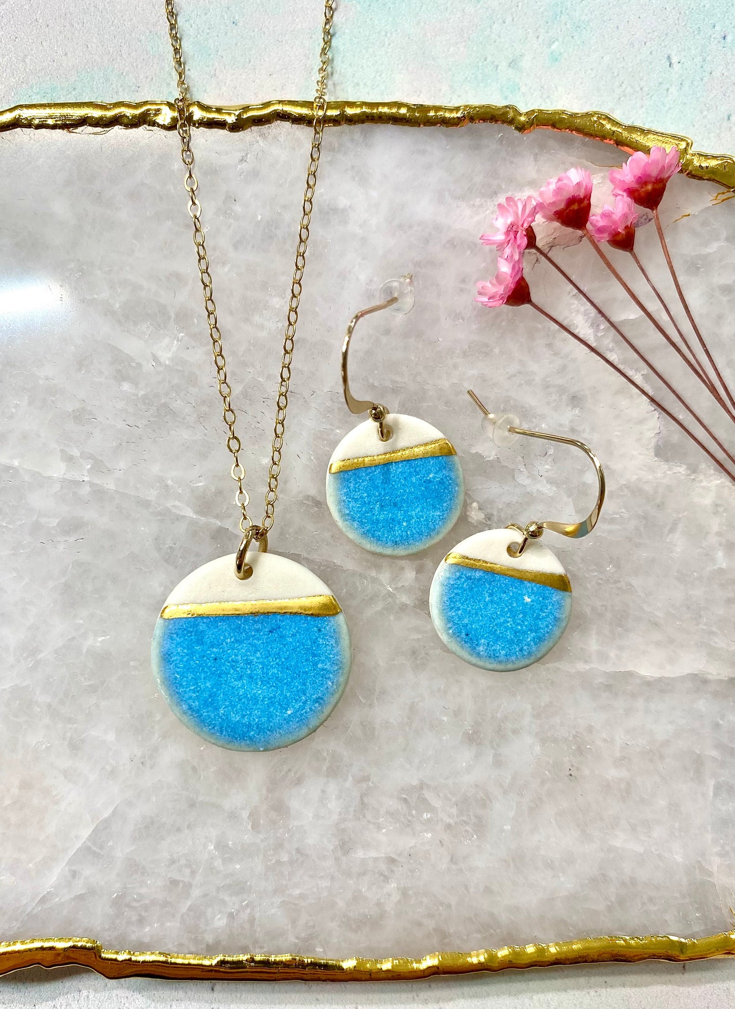 Sea Breeze Disc Necklace with Gold Chain