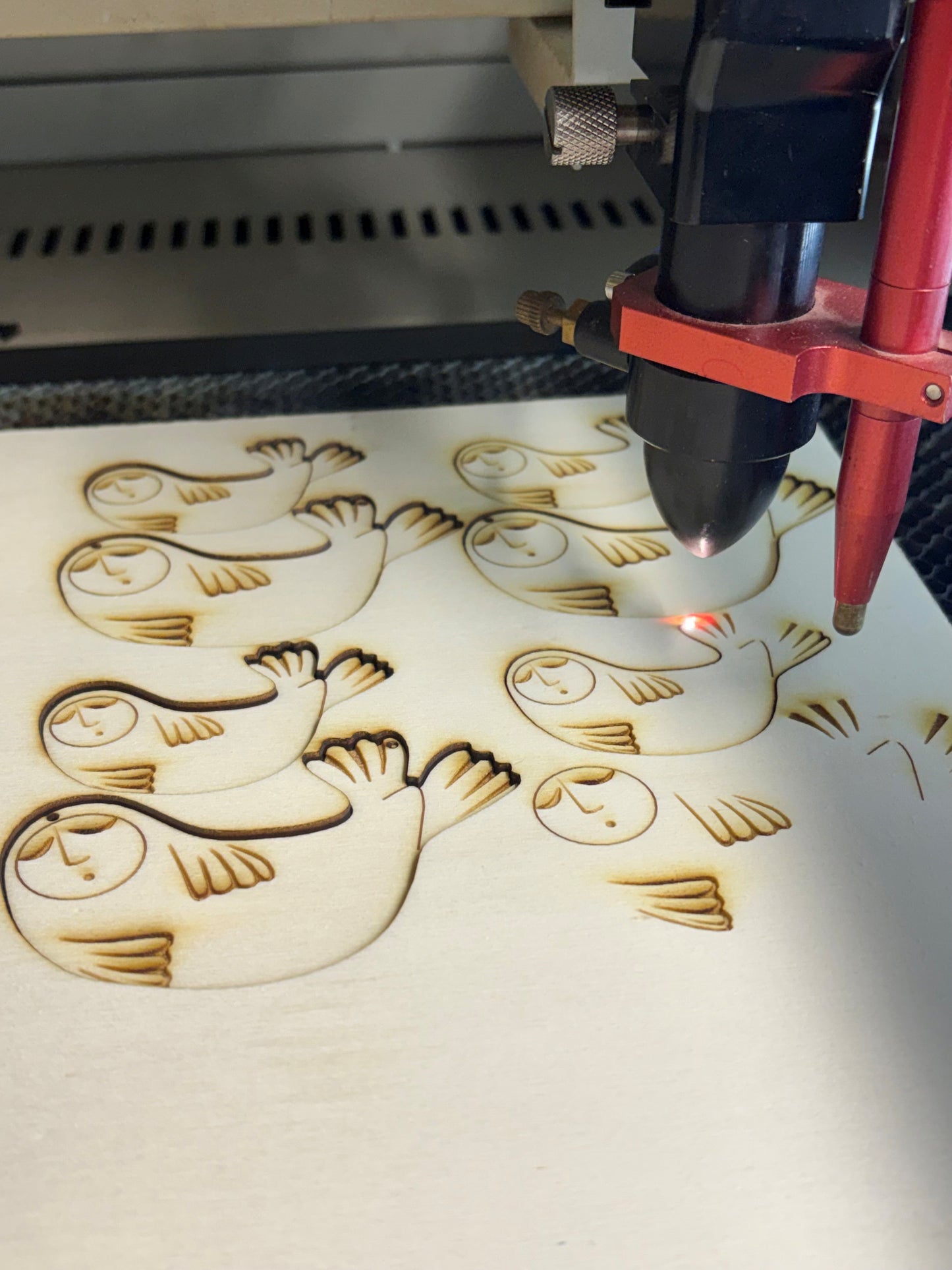 Create a Wood and Resin Brooch or Pendant 30/5/2026