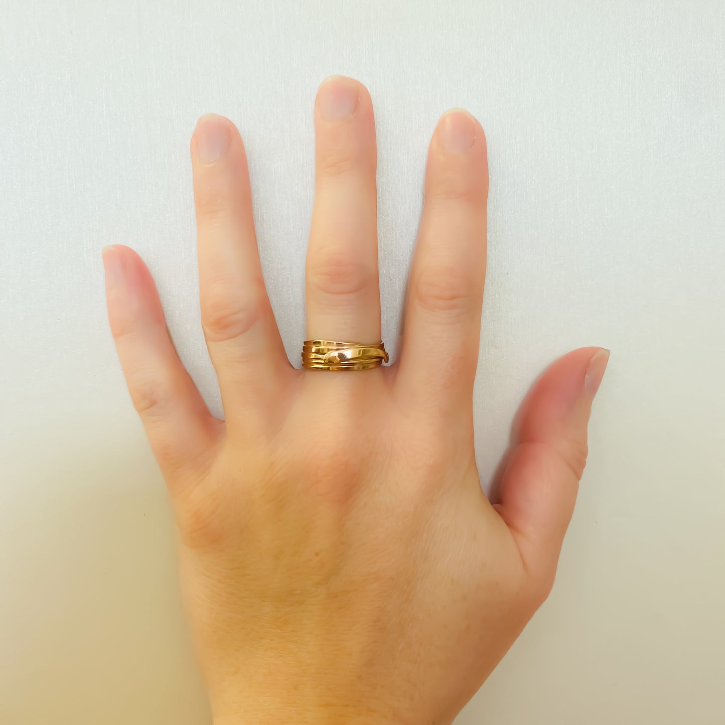 Modrwy Priodas Wedi'i Lapio Rose Gold
