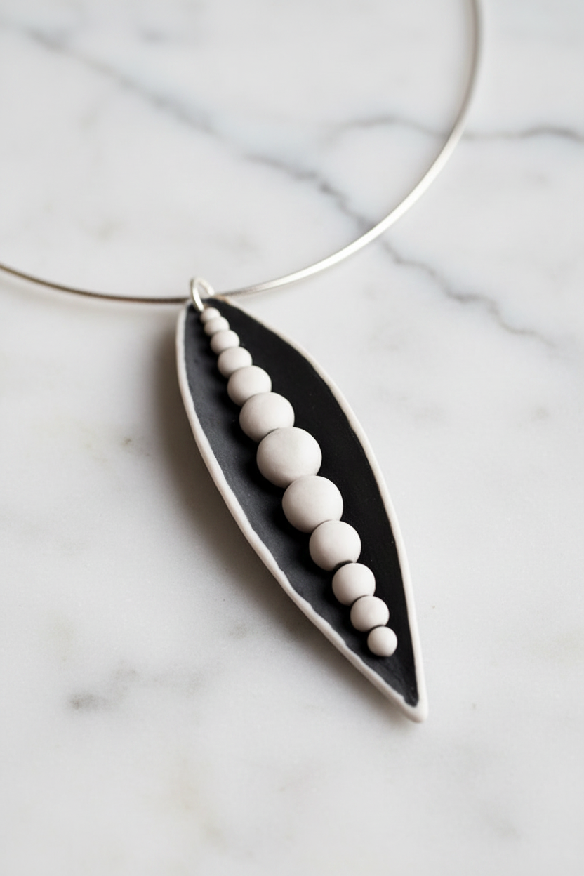 Pea Pod Necklace Large