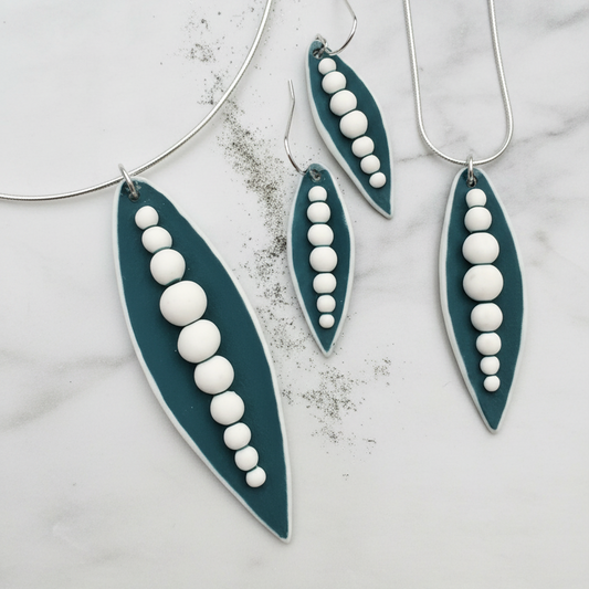 Pea Pod Necklace Large