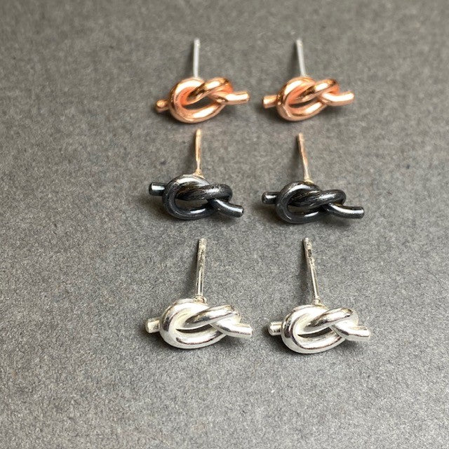 Knot Earrings Studs